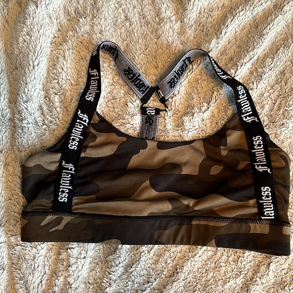 SPORTS BRA